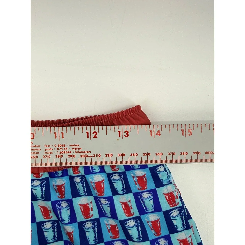 SSCO Mens Blue Red Solo Cup Checkered Swim Shorts Trunks Size Small 6 Inseam